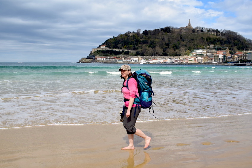 Anne, som er turens guide, vandrede på Nordkyst-caminoen i april 2018